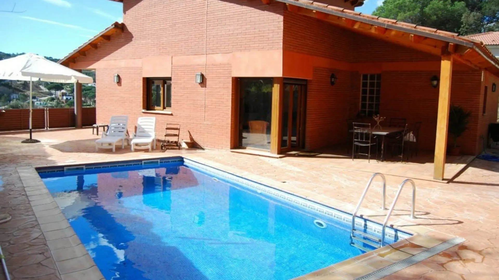 Villa In Lloret De Mar - 104825 By Mo Rentals Hiszpania